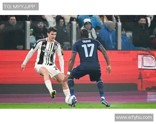 意甲激战正酣：尤文图斯稳居榜首，AC米兰紧追不舍