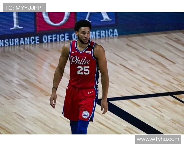 西蒙斯重回76人训练馆，未来复出时间未定